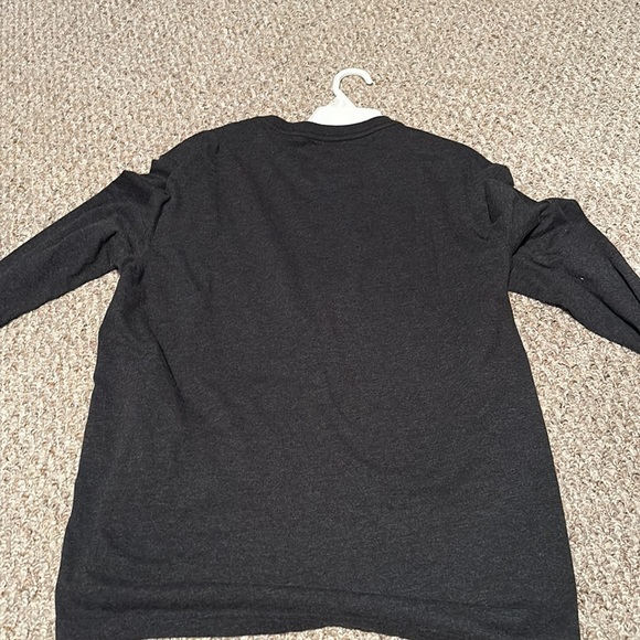 Long sleeve grey T-shirt barley worn, in great condition. - Picture 2 of 2